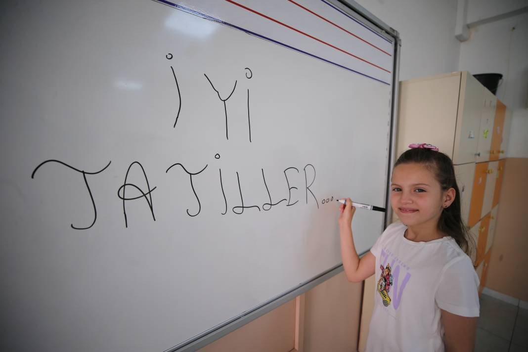 Yaklaşık 19 milyon öğrenci karnesini alarak yaz tatiline girdi - Resim: 13